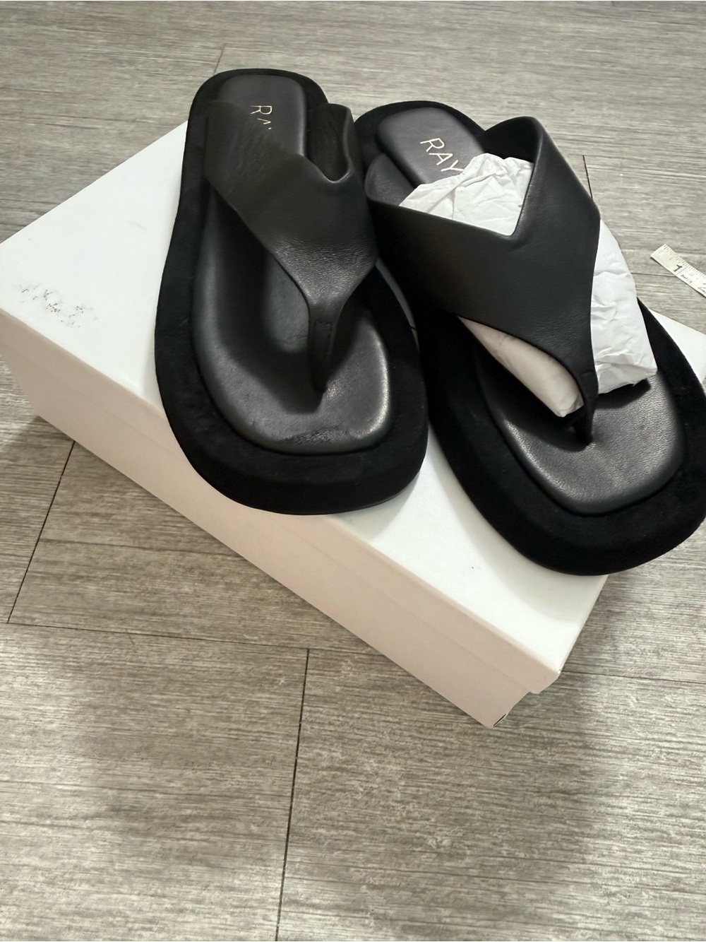 RAYE Chris Black Platform Thong Sandals Size 8 Repair Needed